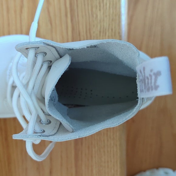 Dr Martens boots - Picture 9 of 13